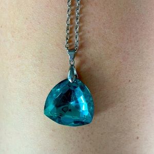 Emerald green costume necklace